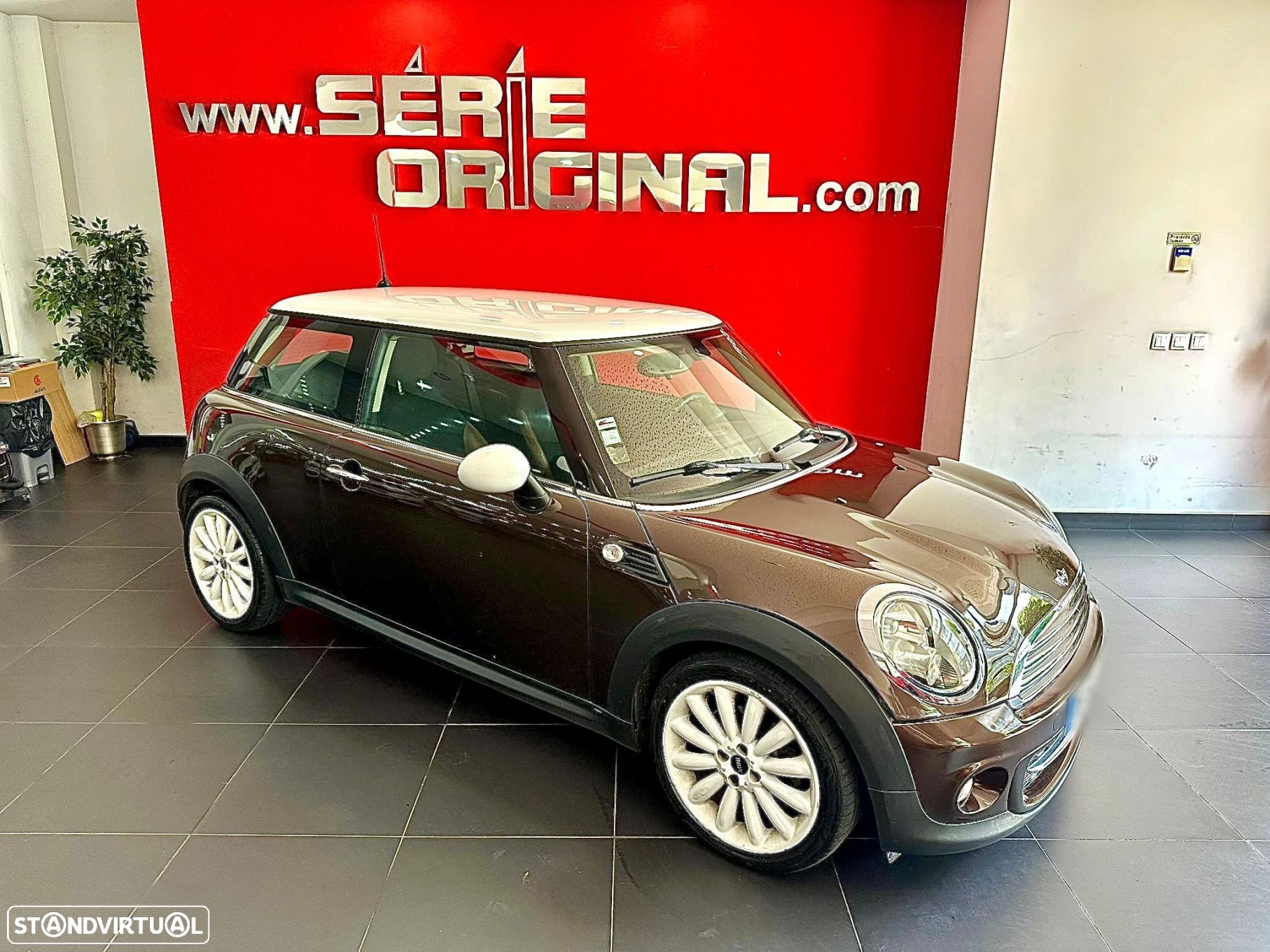 MINI 3 Portas Cooper D - 1