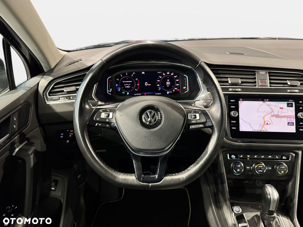 Volkswagen Tiguan - 22