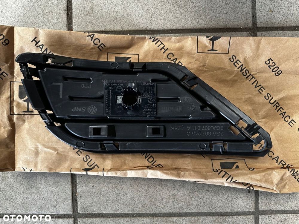 VW T Roc kratka zderzaka lewa tył 2GA807245C - 2