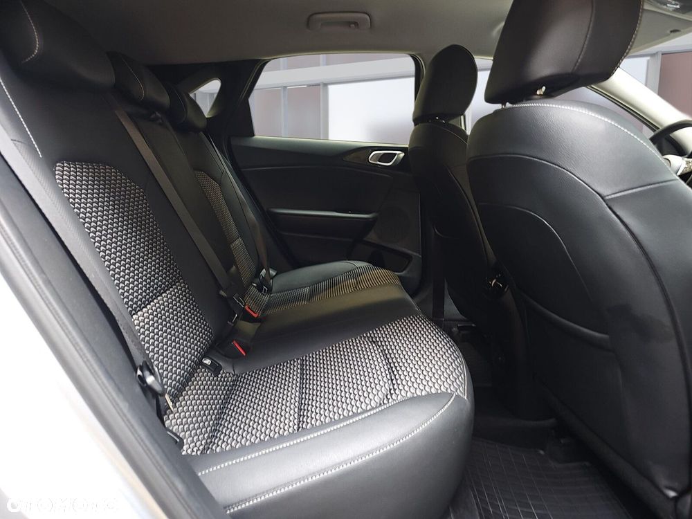 Kia Ceed 1.5 T-GDI L - 12