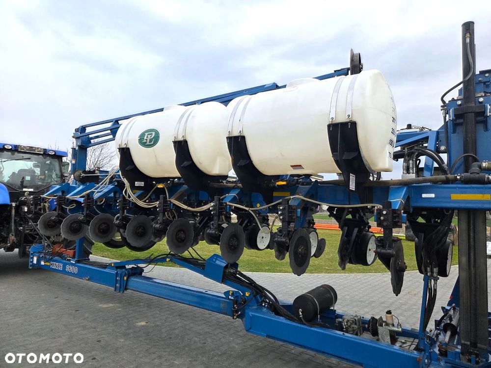 Inny Siewnik Kinze 3600 16 rzędowy, 2012 Rok, Stan Idealny - 11