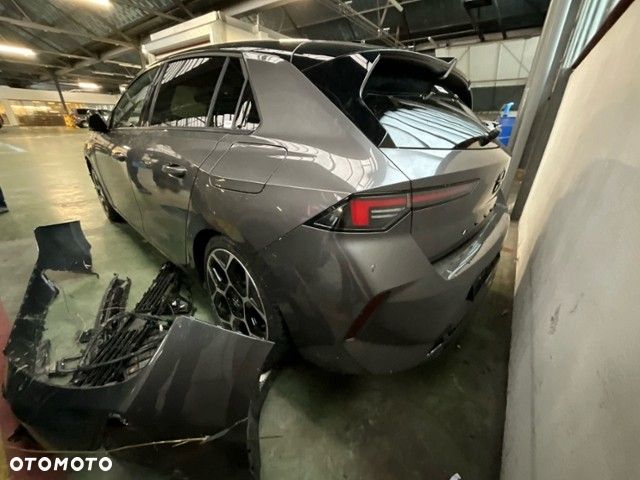 Opel Astra 1.6 T Plug-in Hybrid Edition - 3