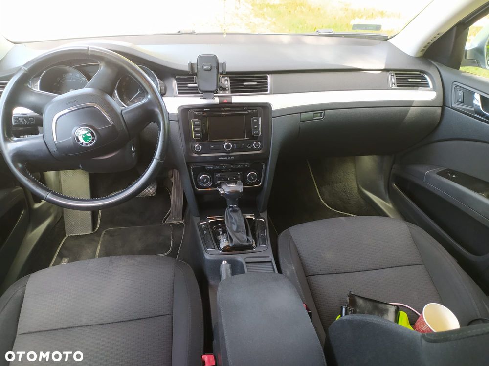 Skoda Superb 2.0 TDI DSG Comfort - 14