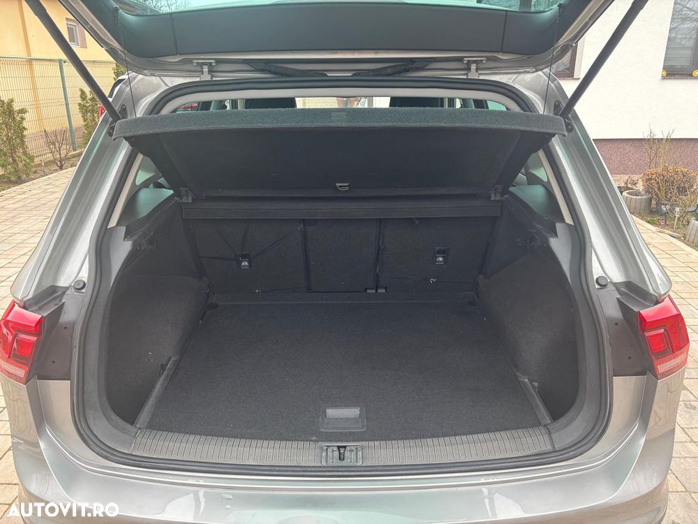 Volkswagen Tiguan - 8