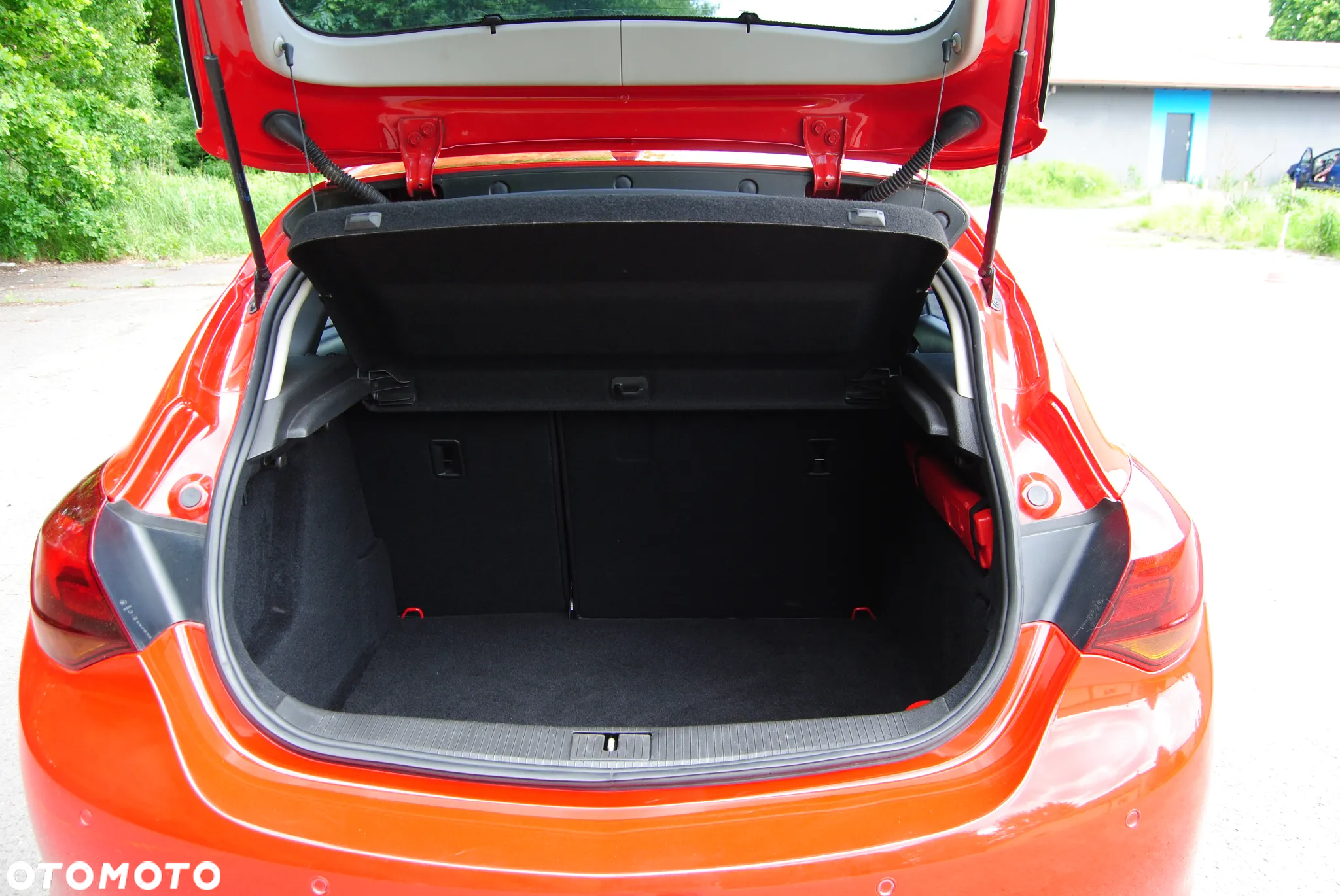 Opel Astra IV 2.0 CDTI Cosmo - 9