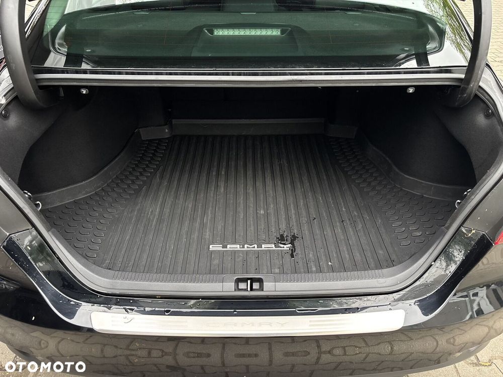 Toyota Camry 2.5 Hybrid Prestige CVT - 21