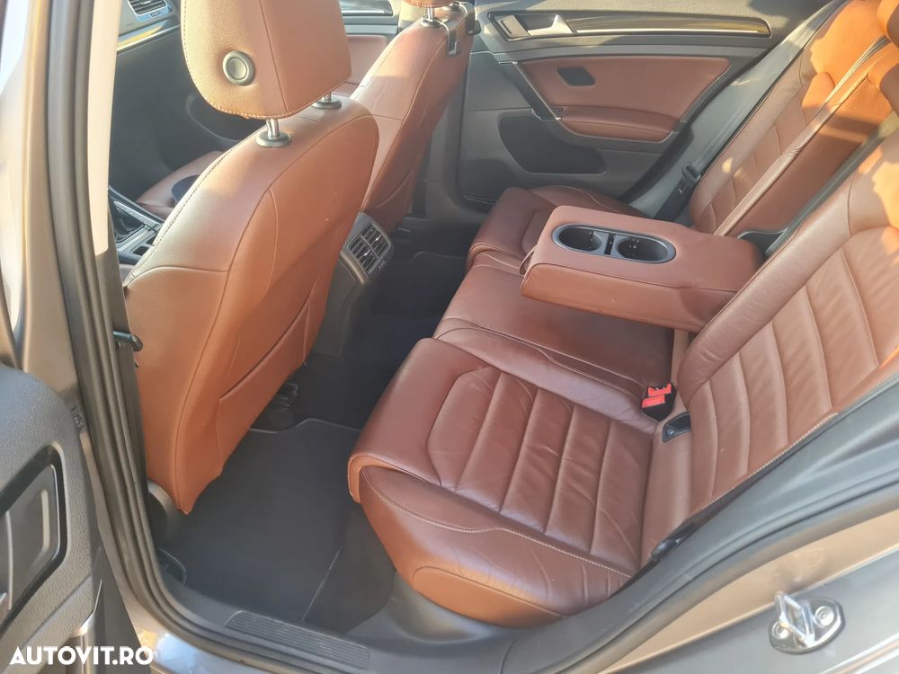 Volkswagen Golf - 13