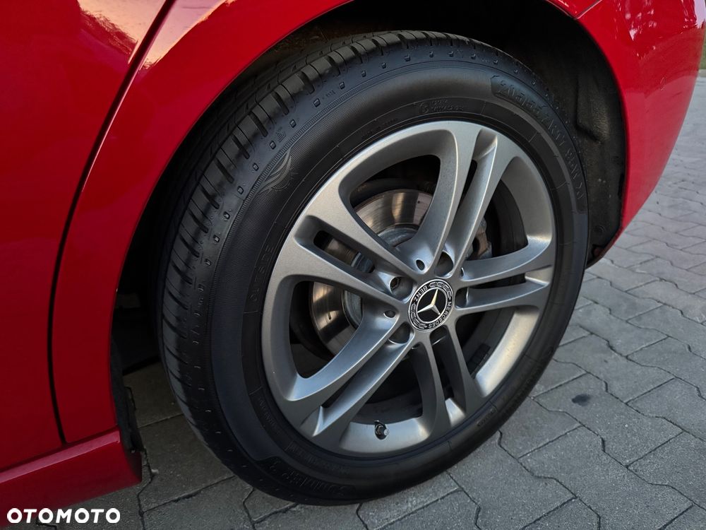 Mercedes-Benz Klasa B 180 d Progressive 7G-DCT - 29