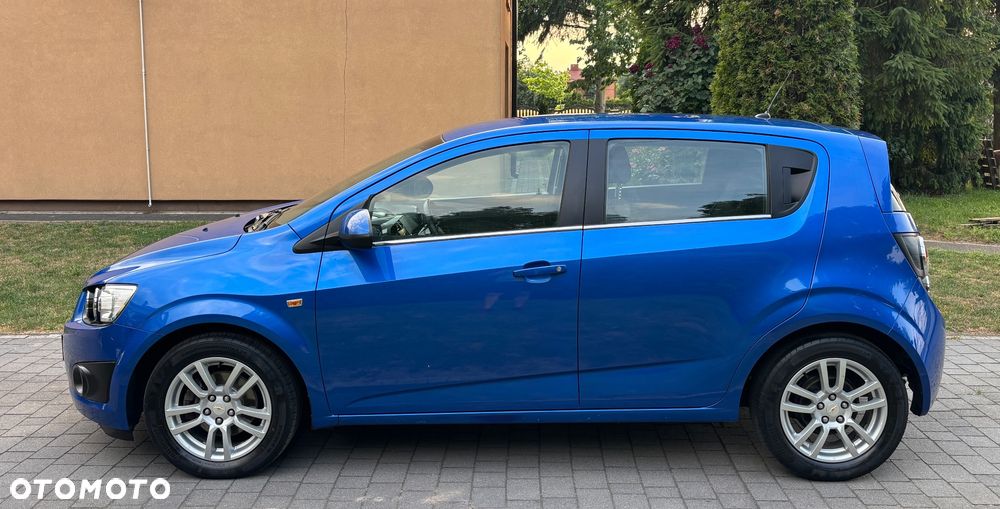 Chevrolet Aveo 1.6 LTZ S/S - 12