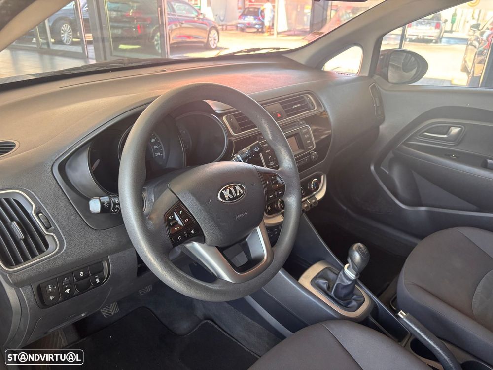 Kia Rio 1.1 CRDi EX ISG - 4
