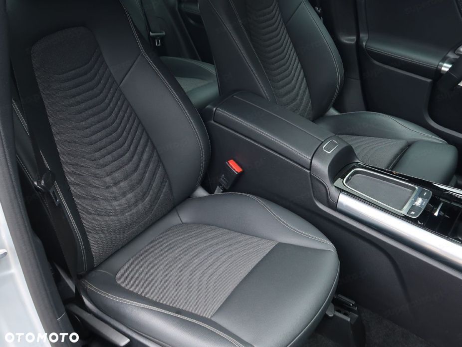 Mercedes-Benz GLA 200 Progressive - 6