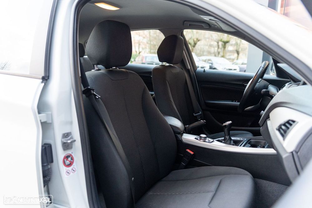 BMW 116 d Line Urban - 16