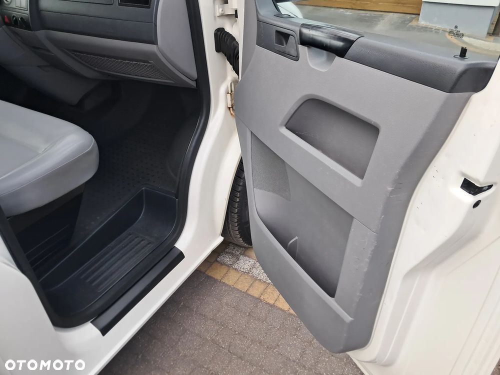 Volkswagen Transporter Caravelle Kurz Comfortline - 17