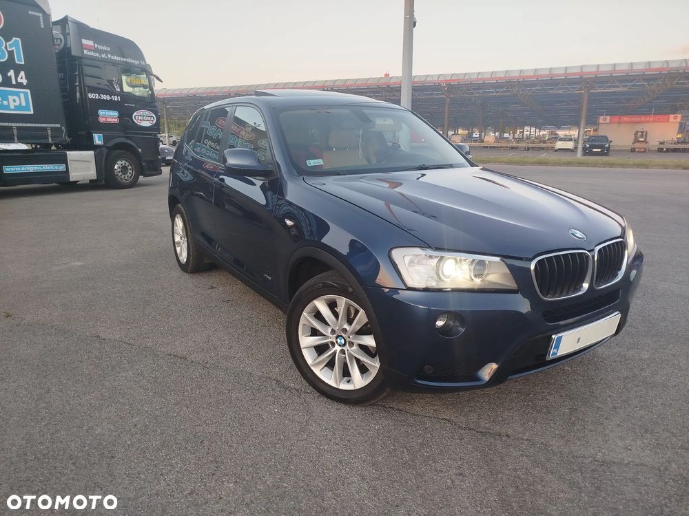 BMW X3 28i xDrive - 3