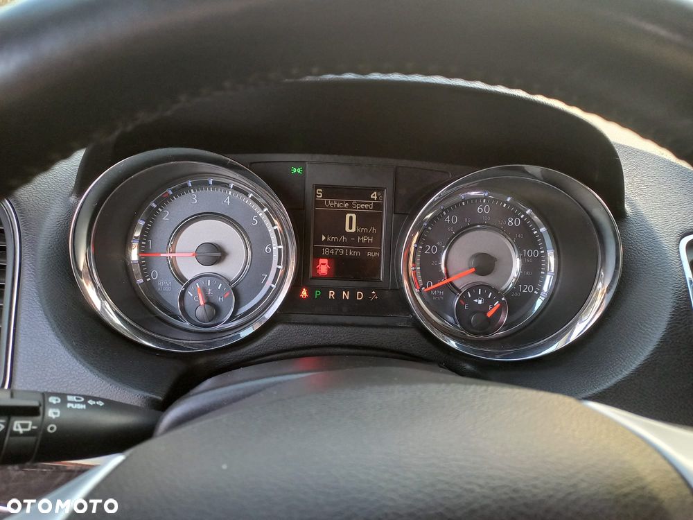 Chrysler Town & Country 3.6 Touring - 6