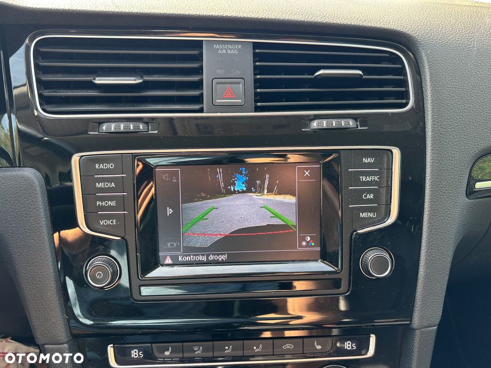 Volkswagen Golf 2.0 BlueTDI Highline - 22