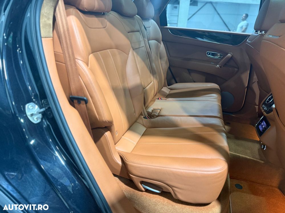 Bentley Bentayga - 24