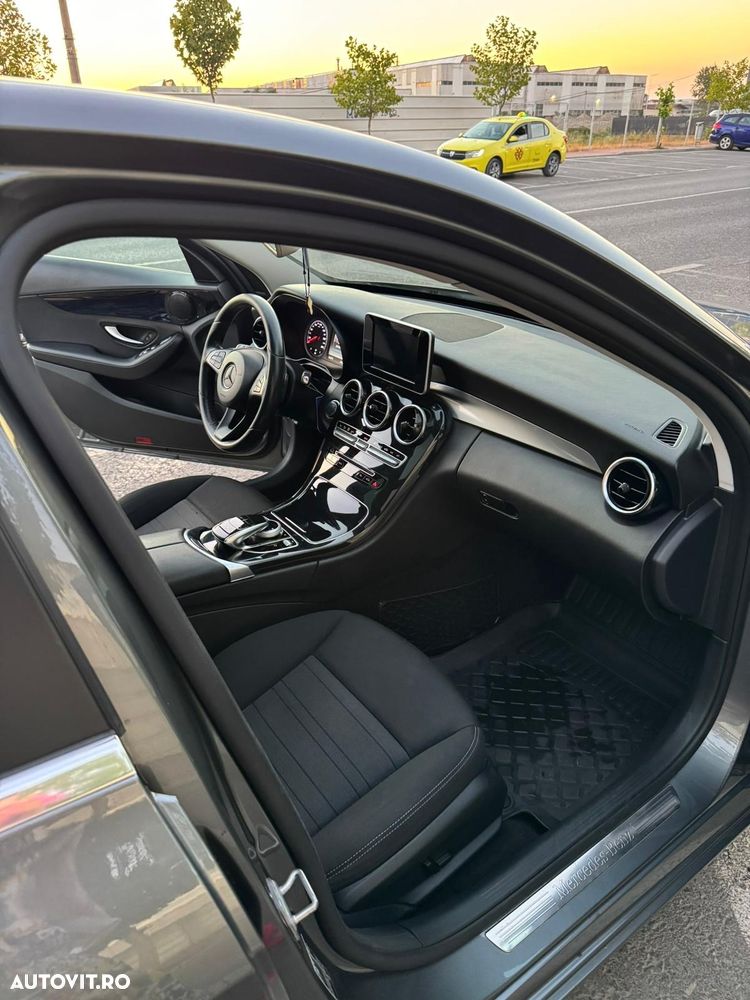 Mercedes-Benz C - 18