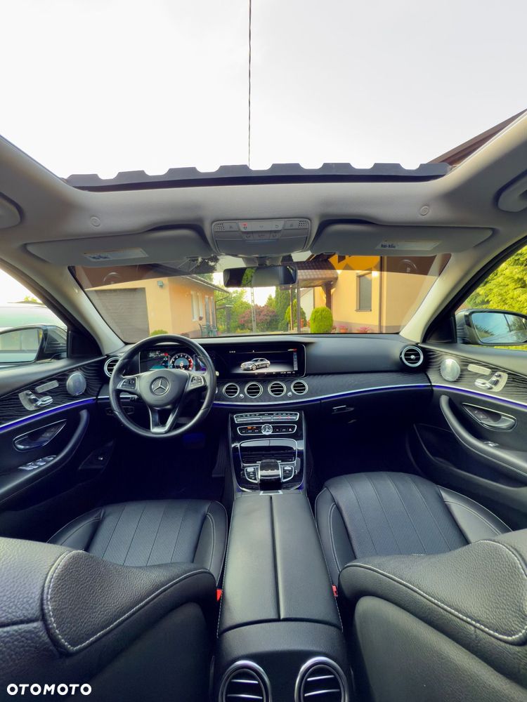 Mercedes-Benz Klasa E 300 9G-TRONIC - 12