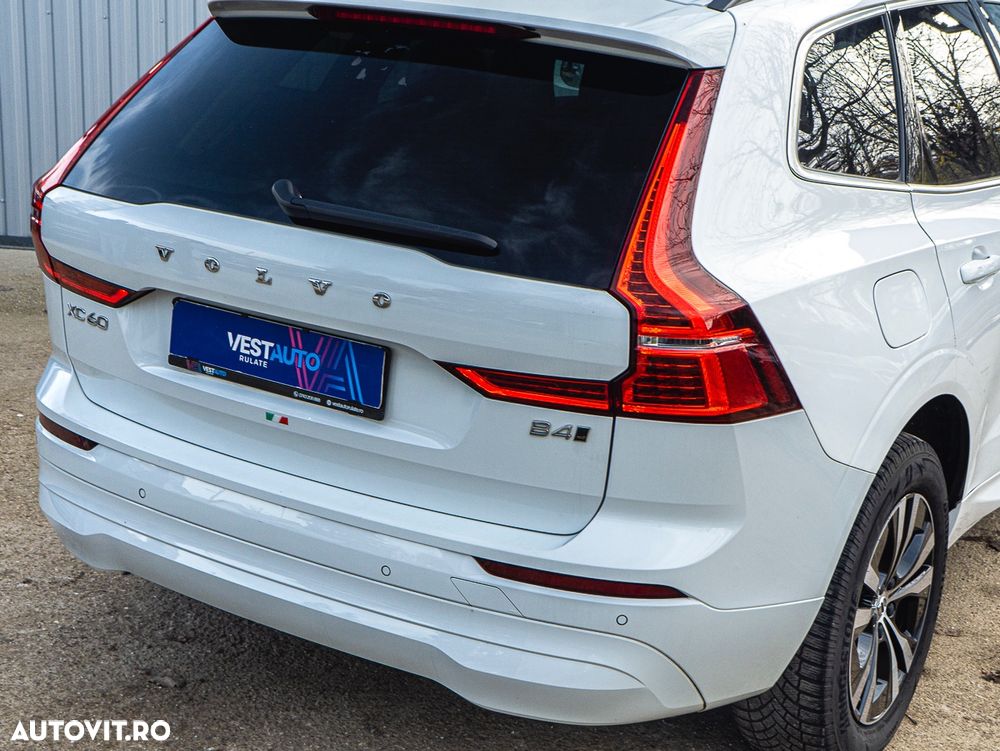 Volvo XC 60 B4 D AWD Geartronic Momentum - 35