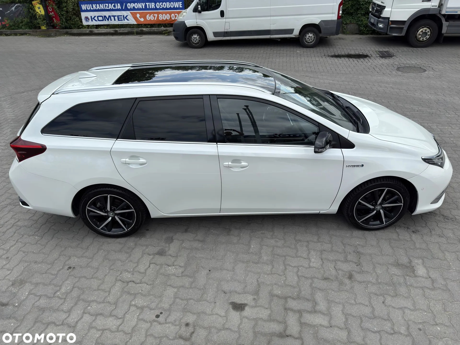 Toyota Auris Hybrid 135 Premium - 15