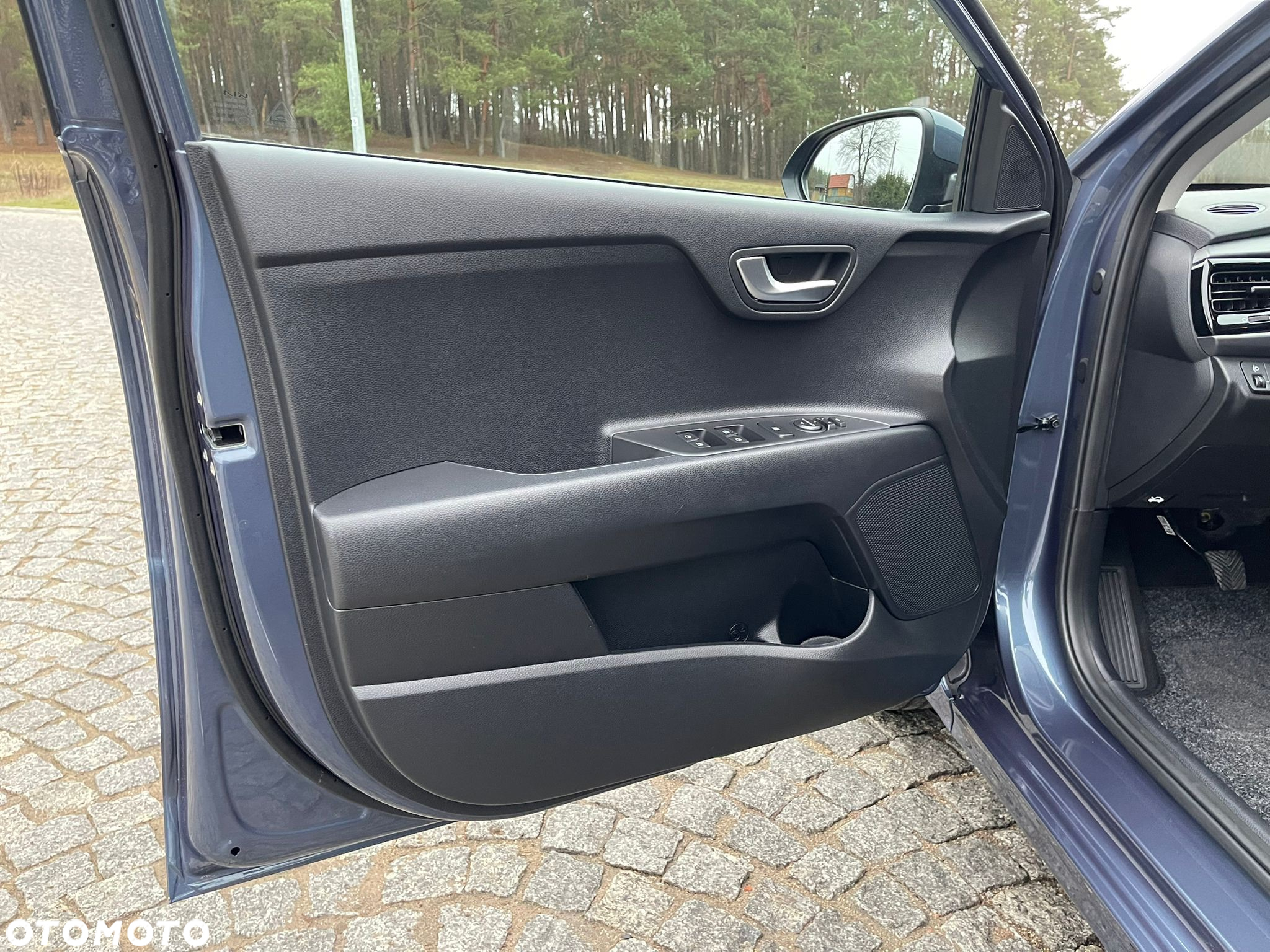 Kia Rio - 21