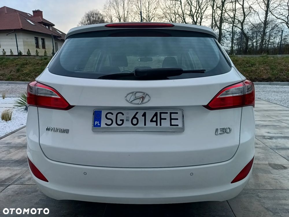 Hyundai i30 blue 1.6 CRDi Style - 36