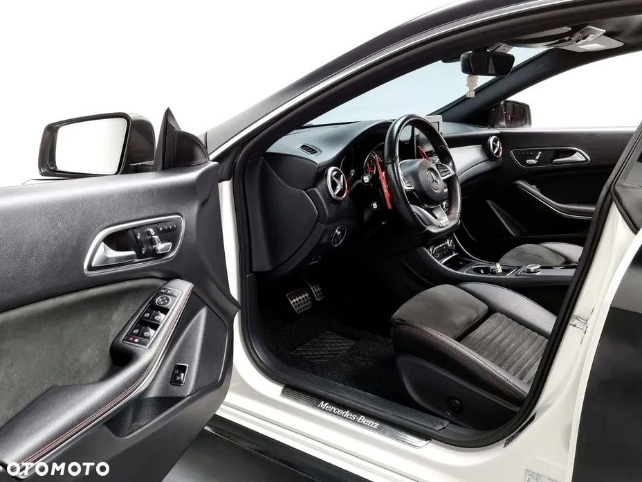 Mercedes-Benz CLA - 6
