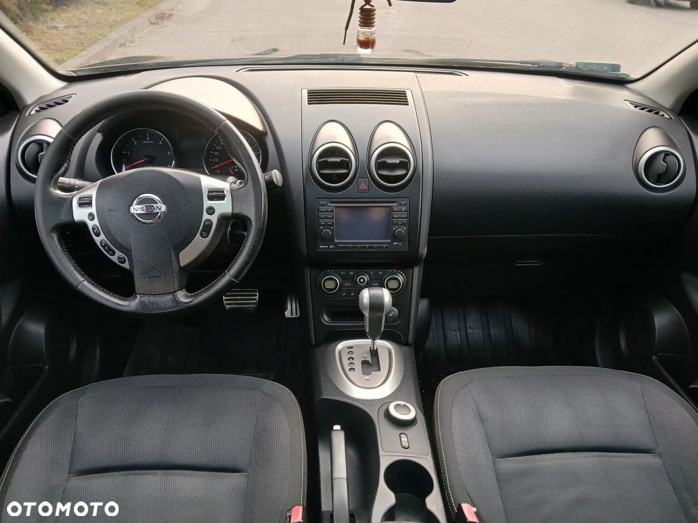 Nissan Qashqai 2.0 dCi 4 x 4 DPF tekna - 11