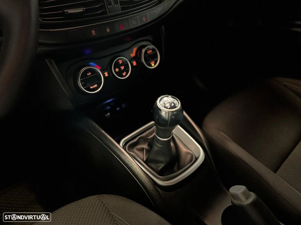 Fiat Tipo Station Wagon 1.3 M-Jet Lounge - 12