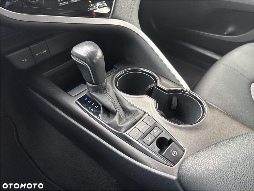 Toyota Camry 2.5 Hybrid Comfort CVT - 15