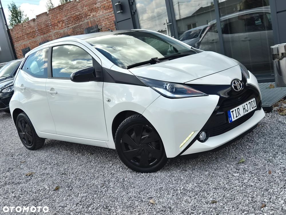 Toyota Aygo x-play Eco - 19