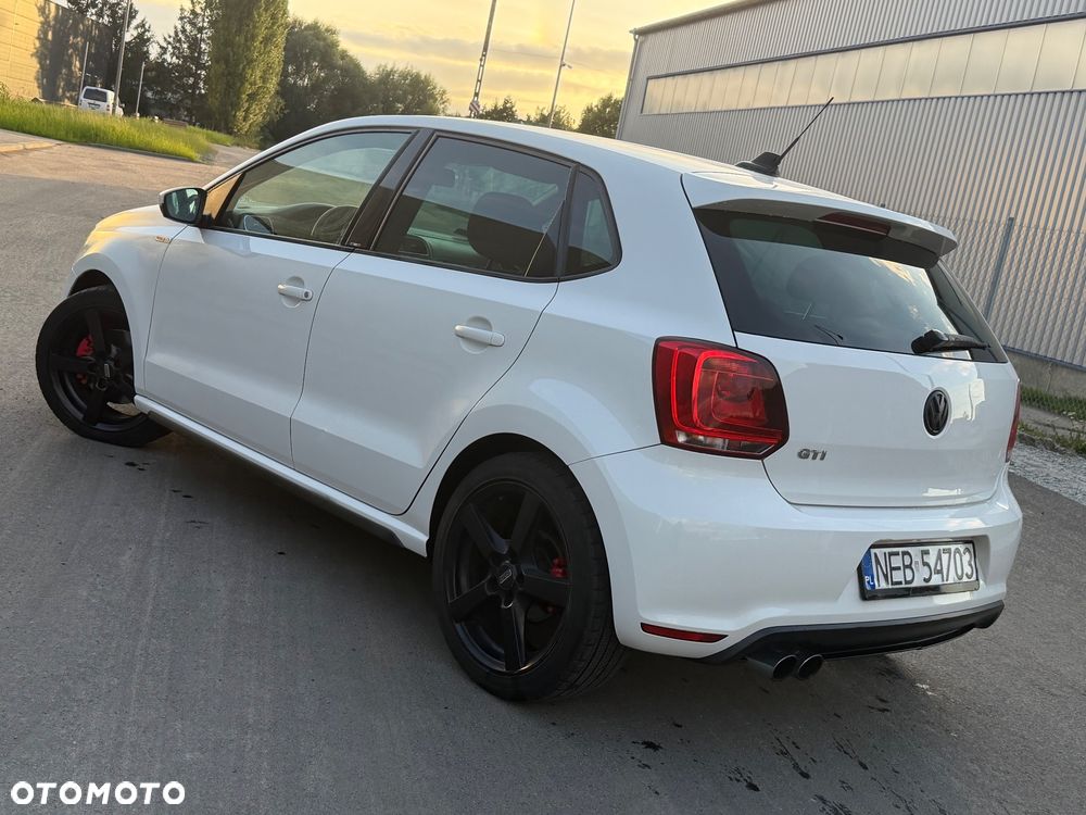 Volkswagen Polo - 7