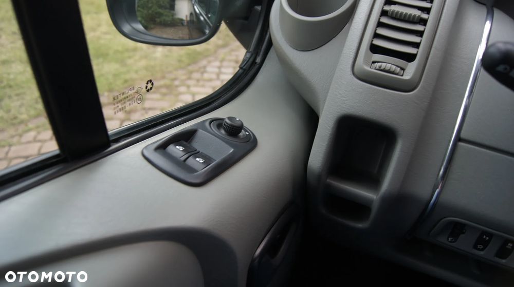 Opel Vivaro L2H1 Easytronic - 24