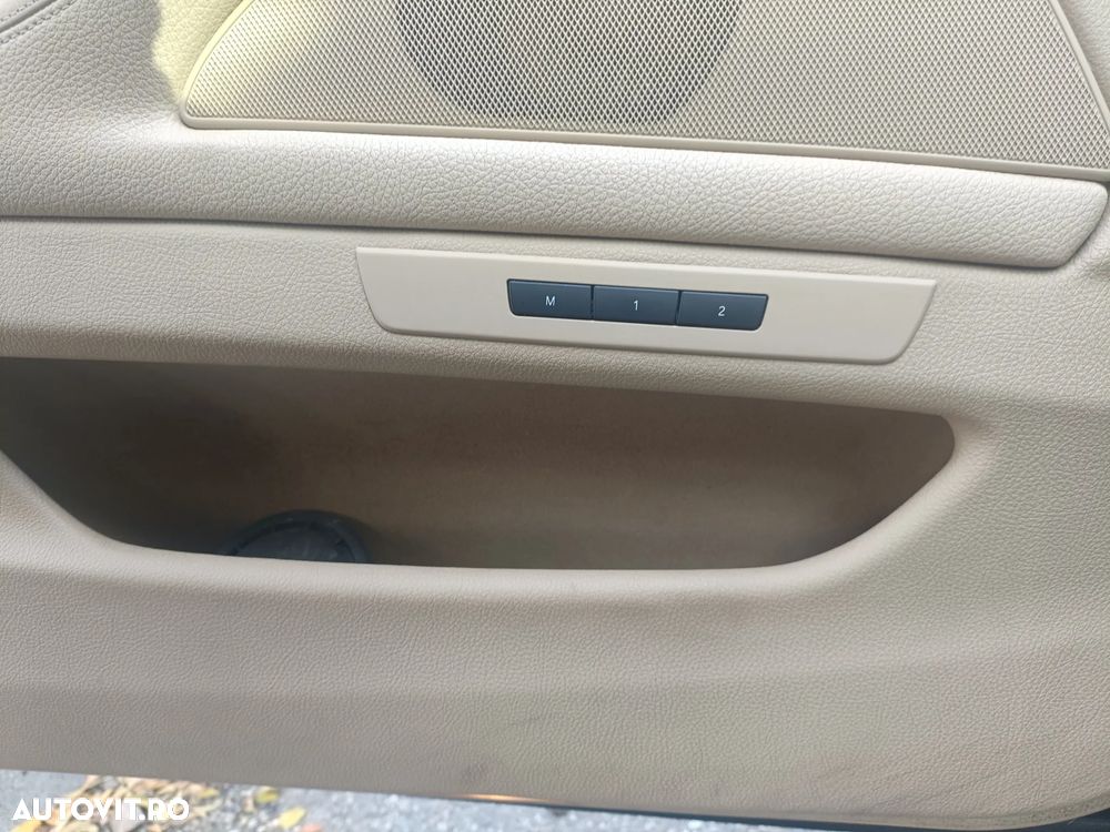 BMW Seria 5 520d Touring Sport-Aut. - 11