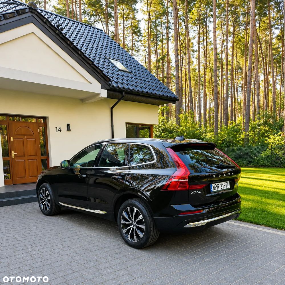Volvo XC 60 B4 D AWD Plus Bright - 3