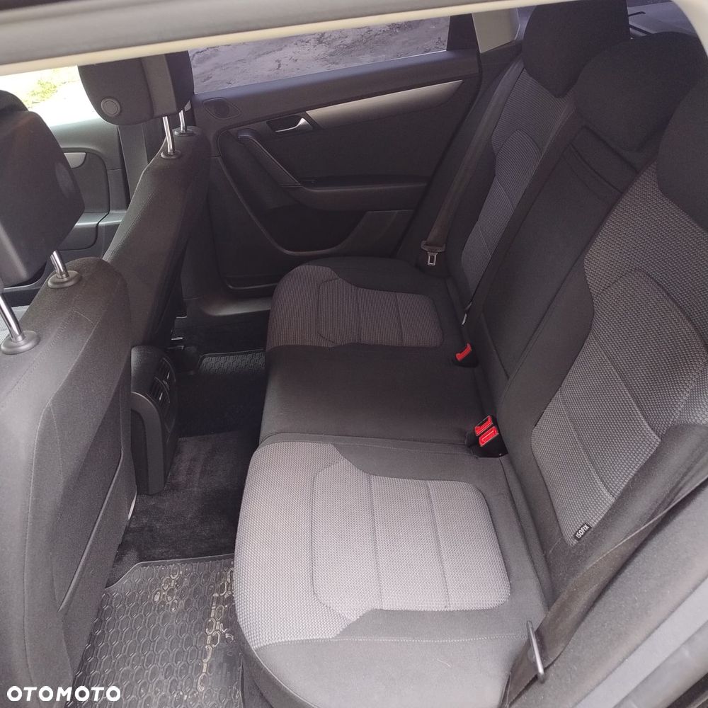 Volkswagen Passat 1.8 TSI Comfortline - 9