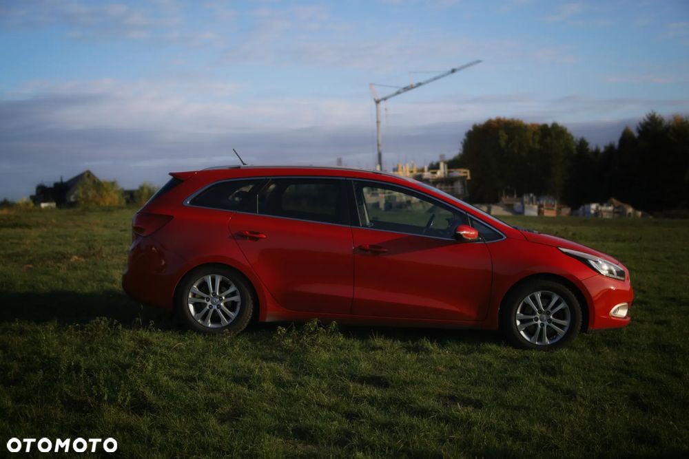Kia Ceed 2014 photo 4