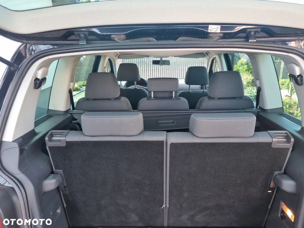 Volkswagen Touran 2.0 TDI DPF Highline - 11