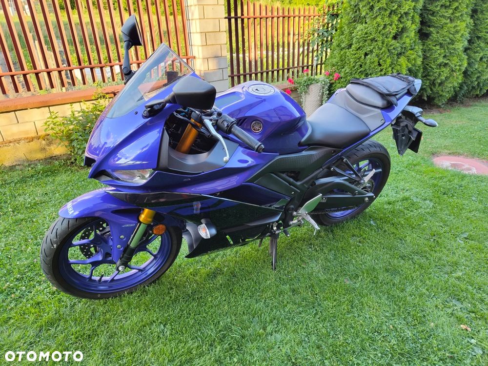 Yamaha YZF - 8