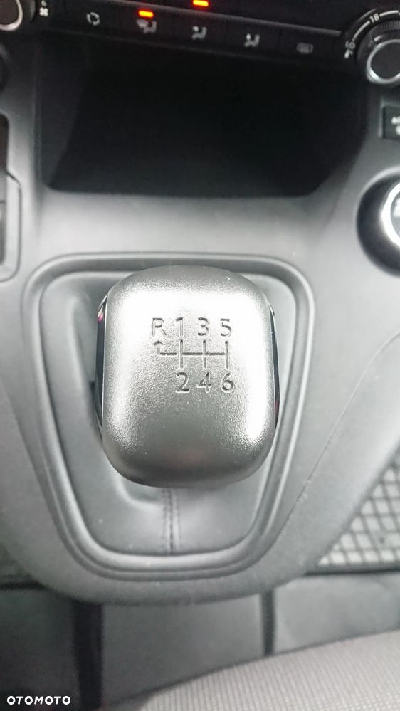 Peugeot Partner - 24