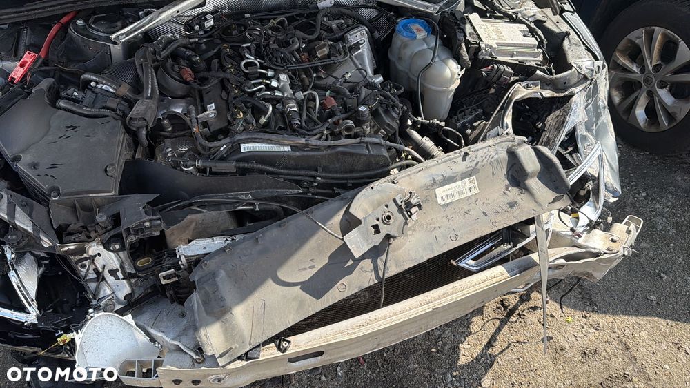 Audi A4 Avant 2.0 TDI ultra S tronic - 30