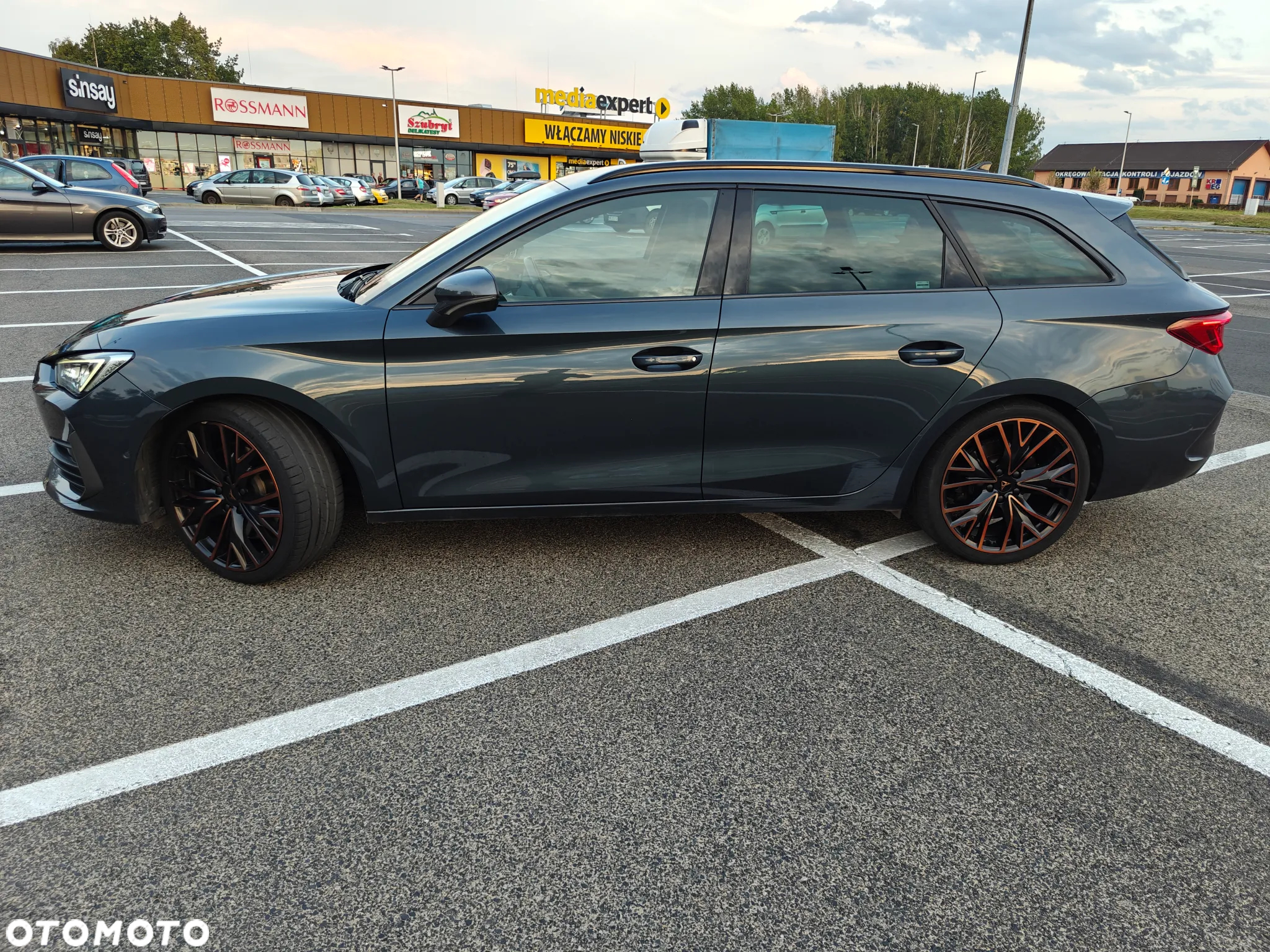 Cupra Leon Sportstourer - 2