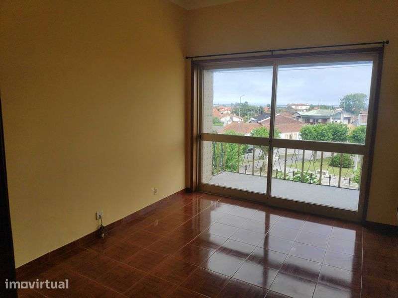 Apartamento T3 para arrendar - Centro de Pardilhó (Estarreja) - Grande imagem: 4/12
