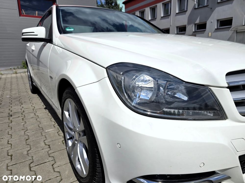 Mercedes-Benz Klasa C 180 CGI Automatik BlueEFFICIENCY SPORT EDITION - 17