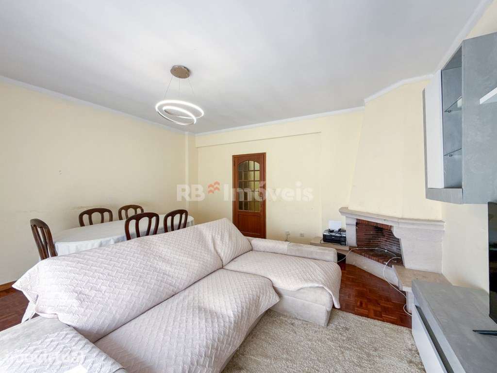 Apartamento T4 c/ Garagem e 2 Varandas - em Abrantes - Grande imagem: 2/34