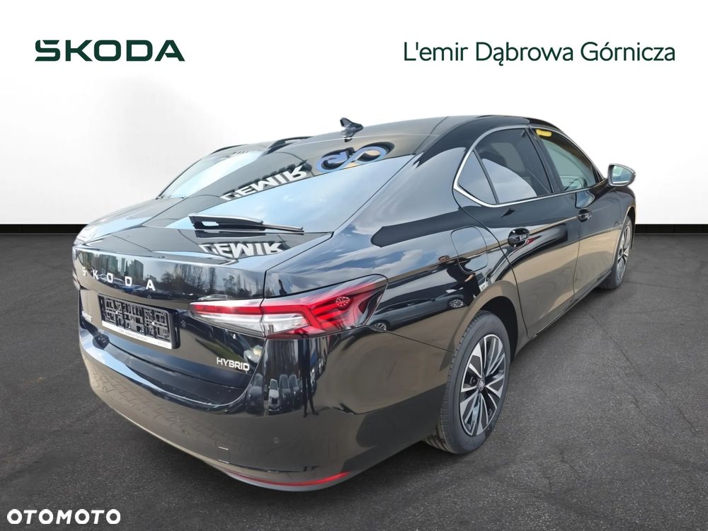 Skoda Superb 1.5 TSI mHEV Drive DSG - 4