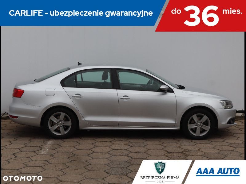 Volkswagen Jetta - 7