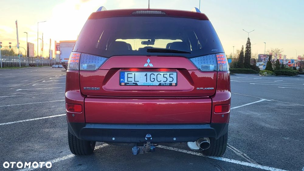 Mitsubishi Outlander 2.4 4WD CVT Instyle - 10