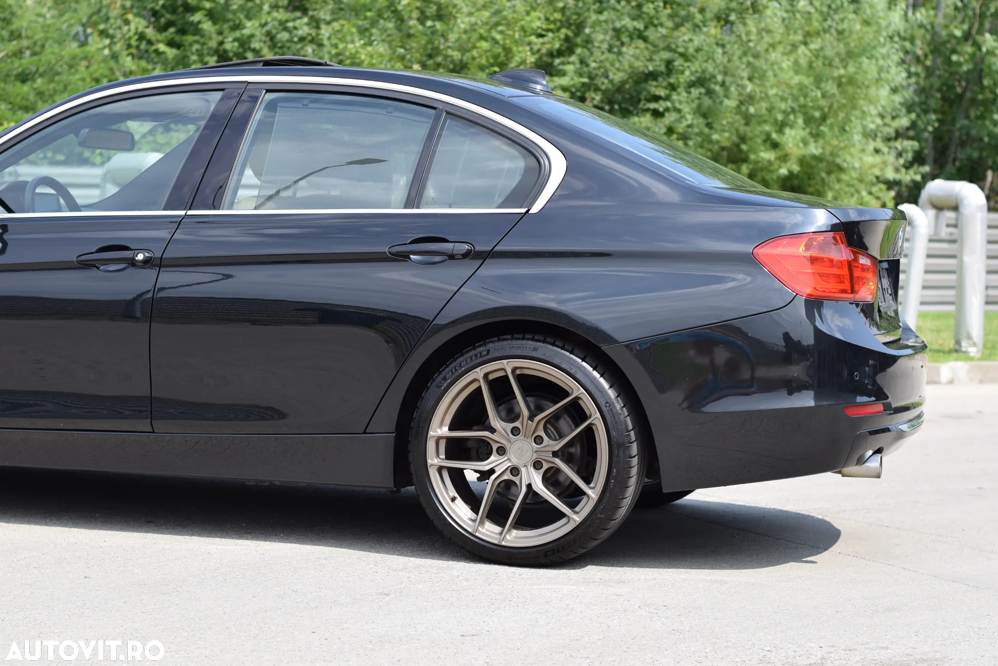 BMW Seria 3 320d Aut. Luxury Line - 39